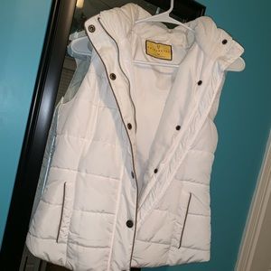 White prince & fox puffer vest